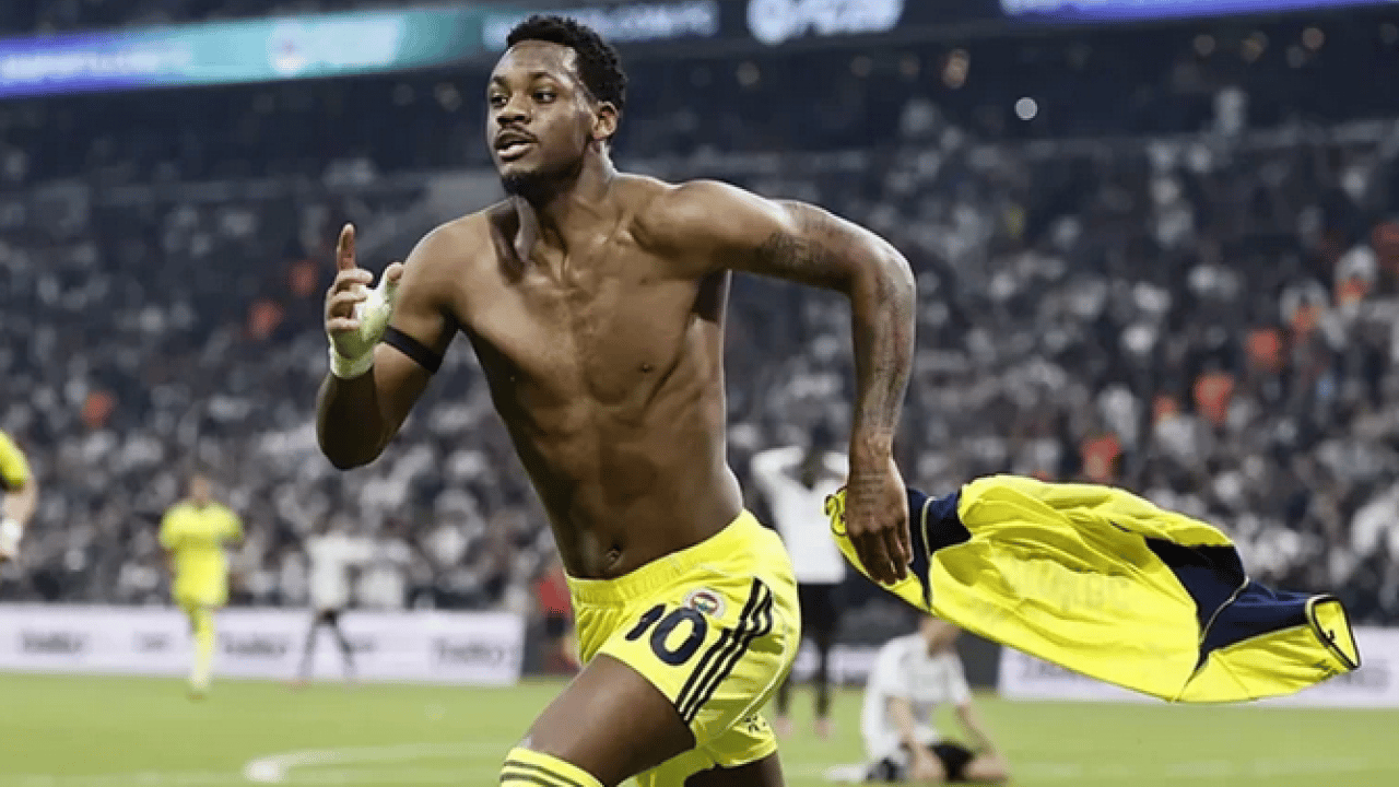 Foto - Fenerbahçe duyurdu: Derbi golcüsü Jhon Duran yatan primle öyle bir şey yaptı ki: Tüm camia ayakta alkışladı