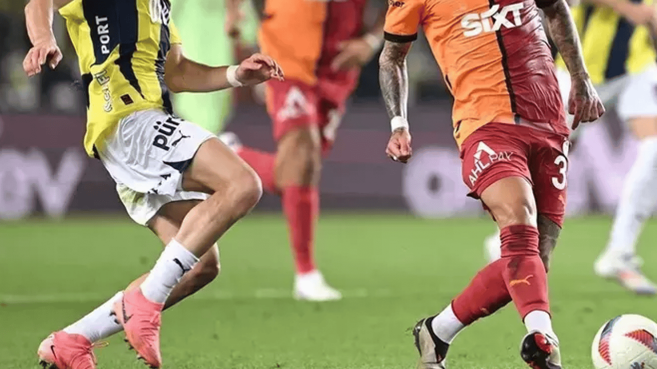 Fenerbahçe-Galatasaray deriblerinde kart yağmuru! Sarılar ve kırmızılar havada uçuşuyor!