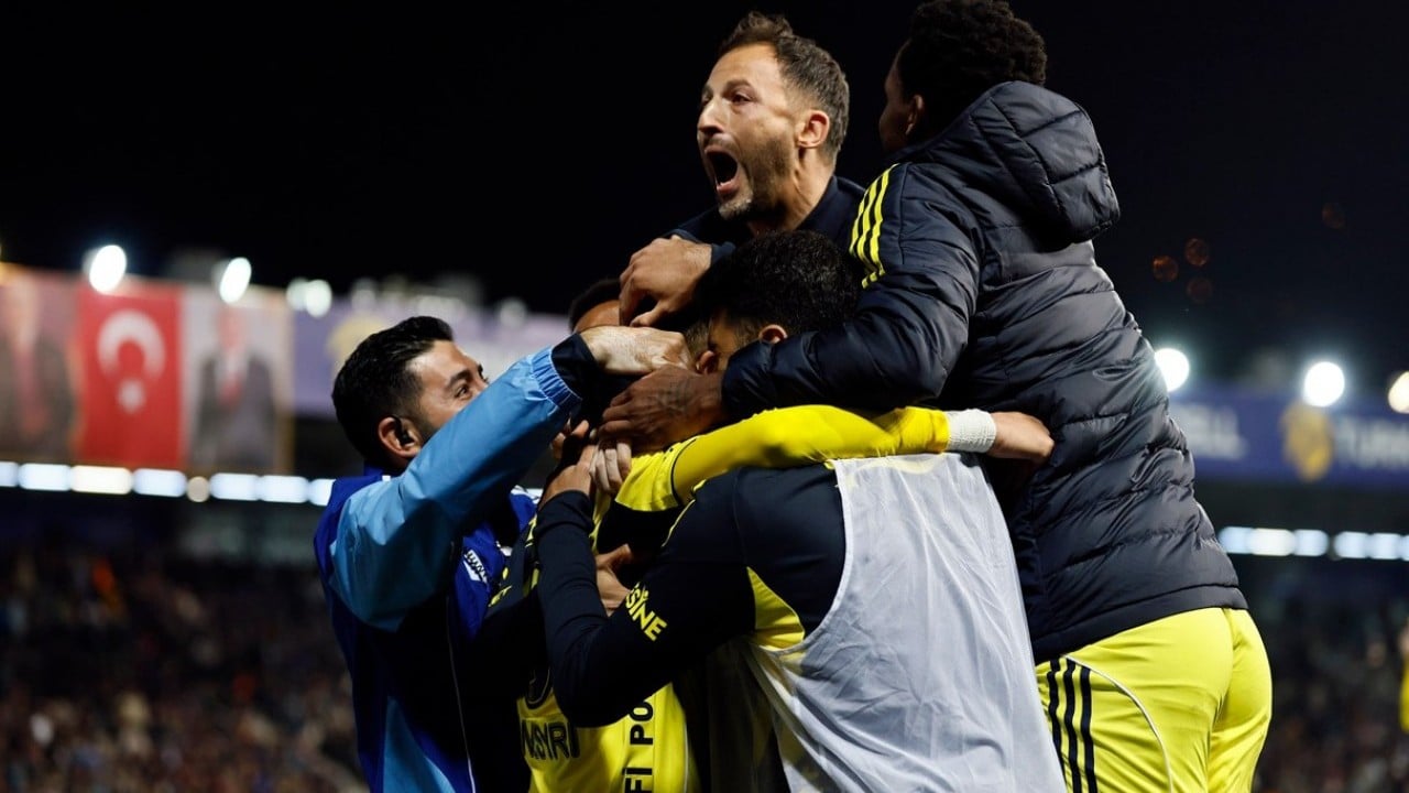 Fenerbahçe Süper Lig’de bir ilki başardı! Üst üste iki deplasmanda iki farklı yenilgiden geri döndü