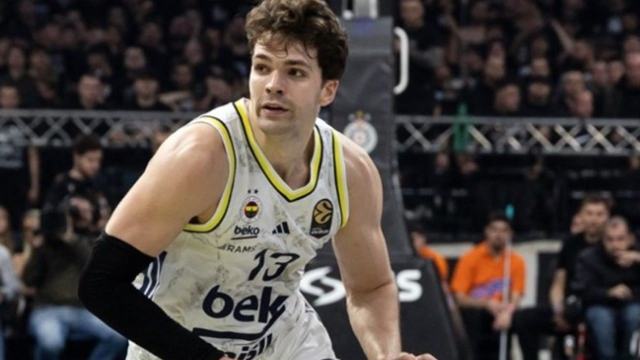 Foto - Fenerbahçe taraftarını kahreden haber! Formayla bütünleşen o isimle yollar ayrıldı