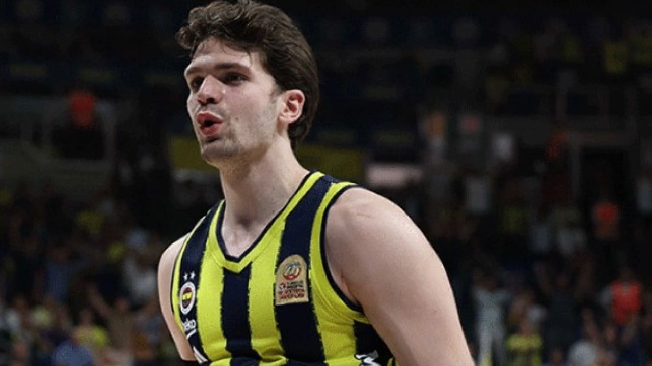 Foto - Fenerbahçe taraftarını kahreden haber! Formayla bütünleşen o isimle yollar ayrıldı