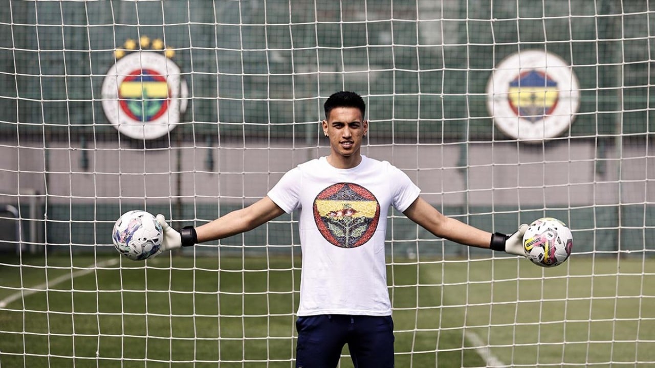 Fenerbahçe’de bir ayrılık daha yaşandı!