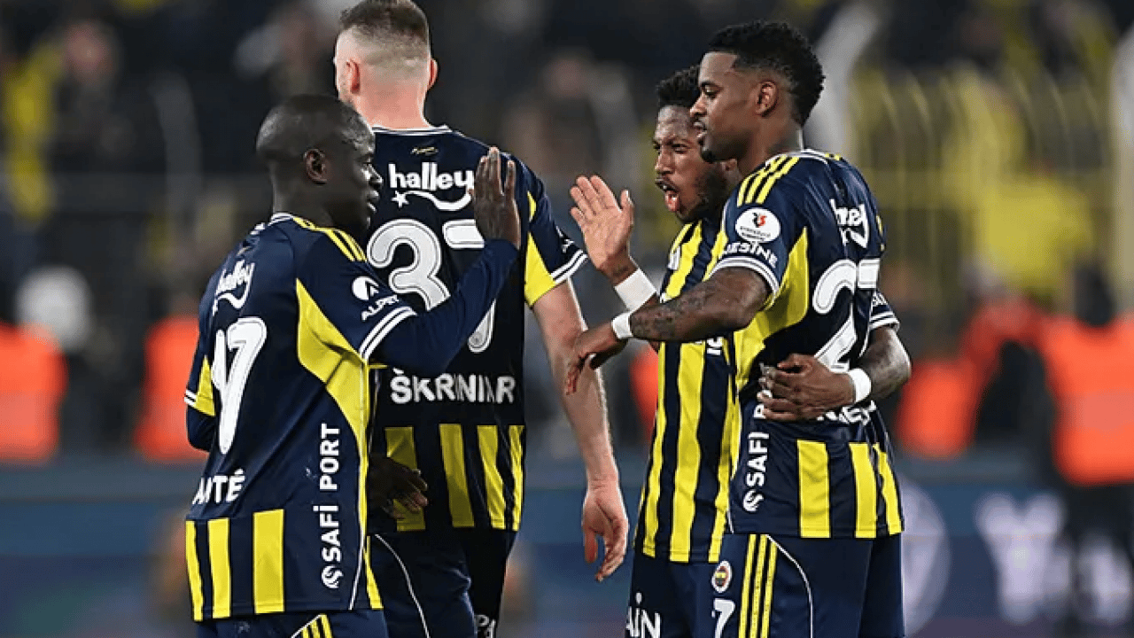 Foto - Fenerbahçe’de derbi sonrası ortalık karıştı! Yıldız isim Kayseri deplasmanında yedek kalacak