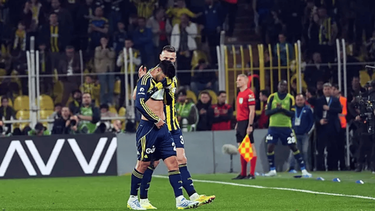 Foto - Fenerbahçe’de derbi sonrası ortalık karıştı! Yıldız isim Kayseri deplasmanında yedek kalacak
