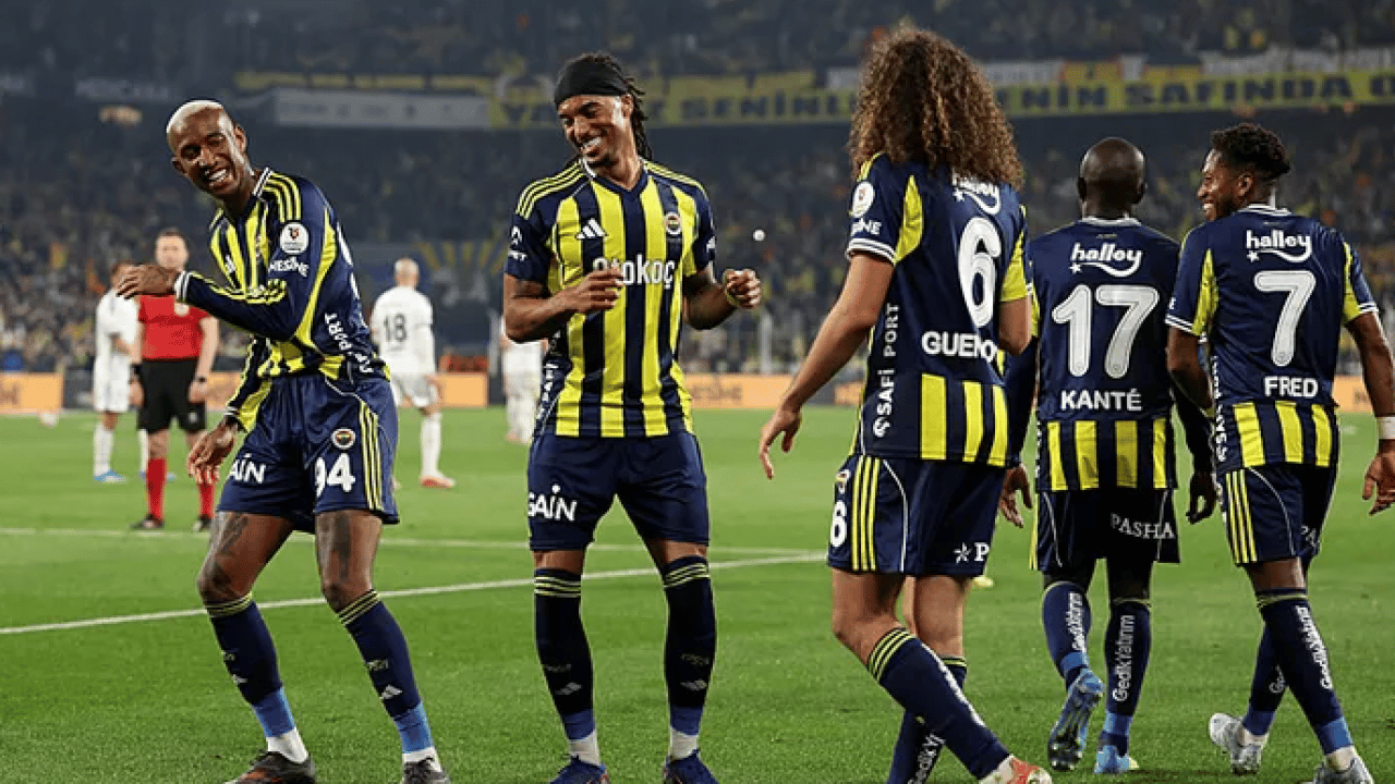 Foto - Fenerbahçe’de derbi sonrası ortalık karıştı! Yıldız isim Kayseri deplasmanında yedek kalacak