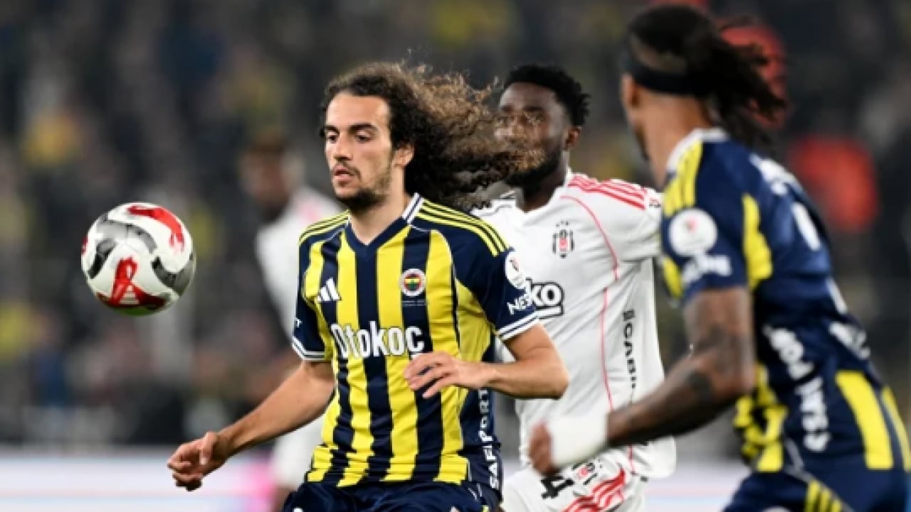 Fenerbahçe’de derbi sonrası ortalık karıştı! Yıldız isim Kayseri deplasmanında yedek kalacak