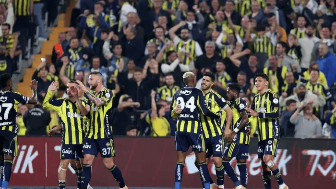Foto - Fenerbahçe’de derbi sonrası ortalık karıştı! Yıldız isim Kayseri deplasmanında yedek kalacak