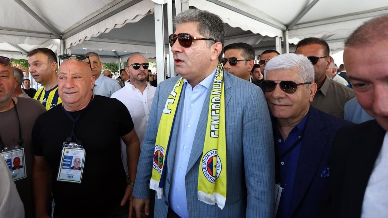 Foto - Fenerbahçe’de seçimi kaybeden Hakan Safi, yaptığı hareketle milyonlarca taraftarı çıldırttı! Tepkiler çığ gibi