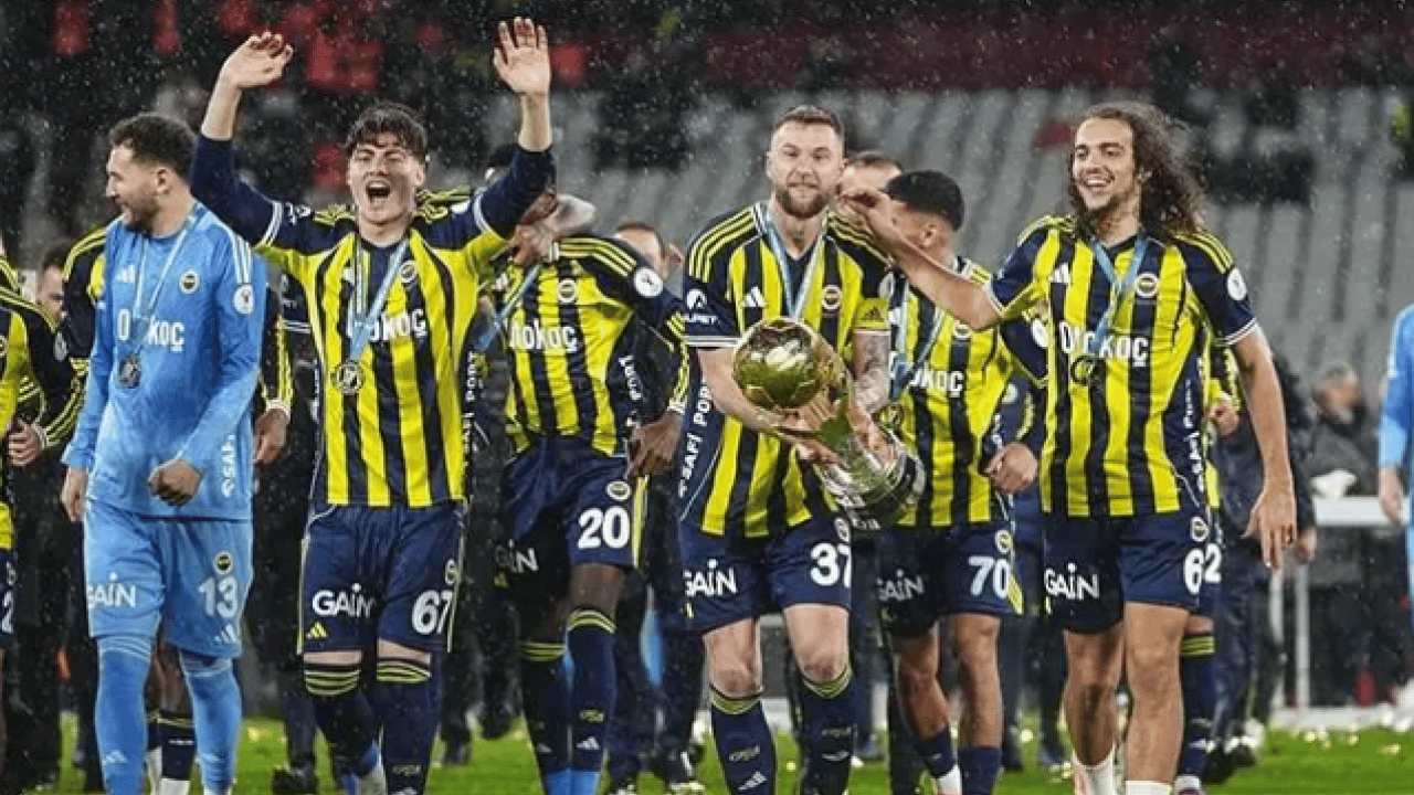 Foto - Fenerbahçe'de yer yerinden oynayacak! Başkan adayına ittifak teklifi!