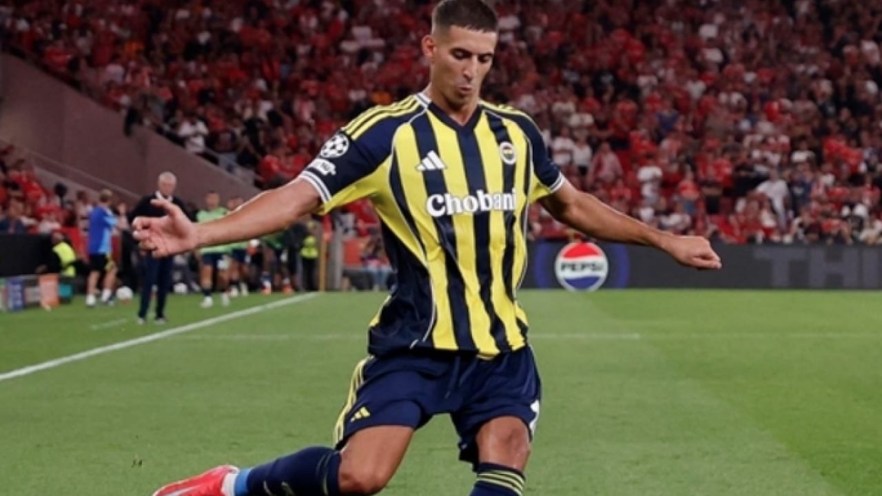 Foto - Fenerbahçe'den Beşiktaş'a Milli Yıldız gelecek mi?  Önder Özen'in verdiği ilk isim Mert Müldür