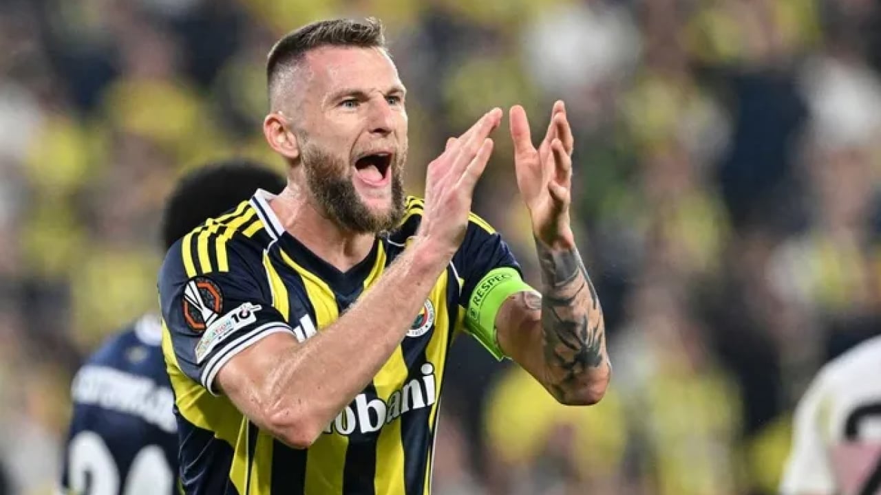 Foto - Fenerbahçeli yıldıza hırsızlık şoku! Evindeki tüm parayı çaldılar