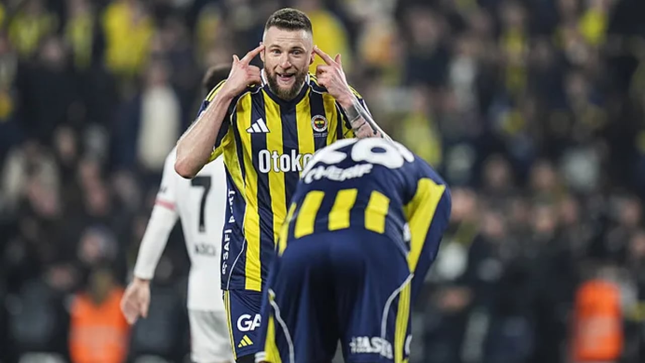 Foto - Fenerbahçeli yıldıza hırsızlık şoku! Evindeki tüm parayı çaldılar