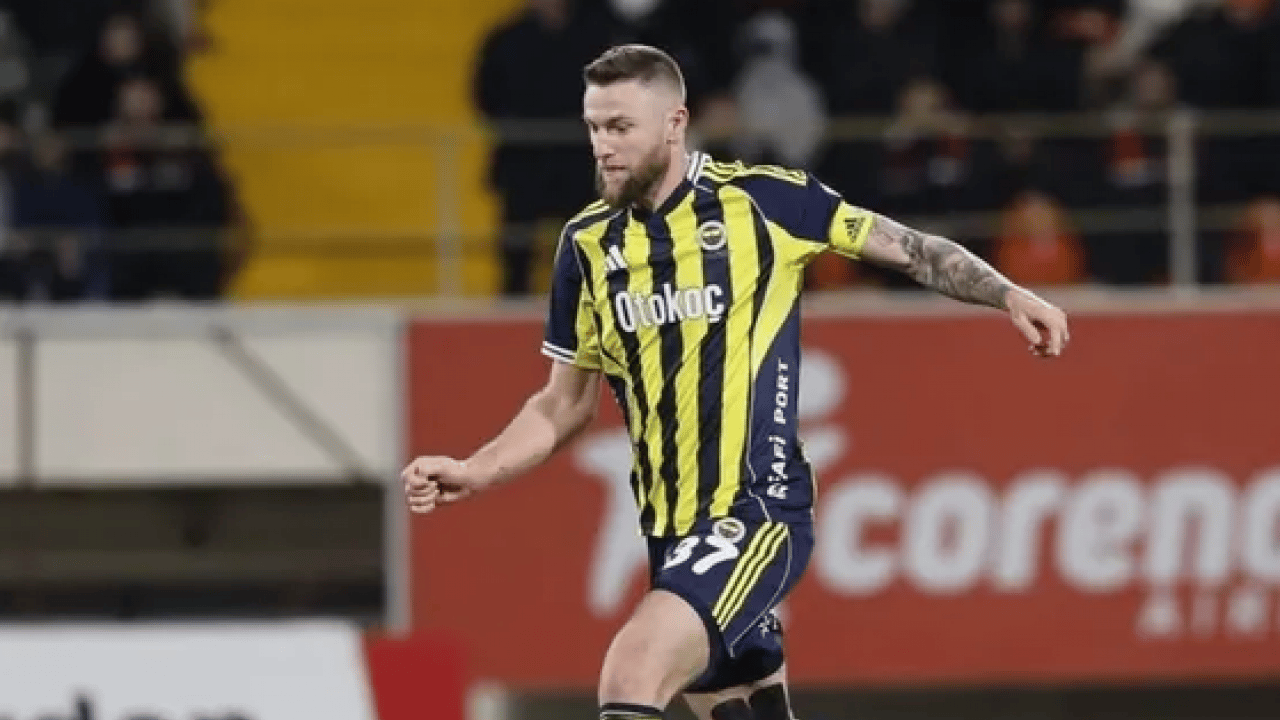 Foto - Fenerbahçeli yıldıza hırsızlık şoku! Evindeki tüm parayı çaldılar