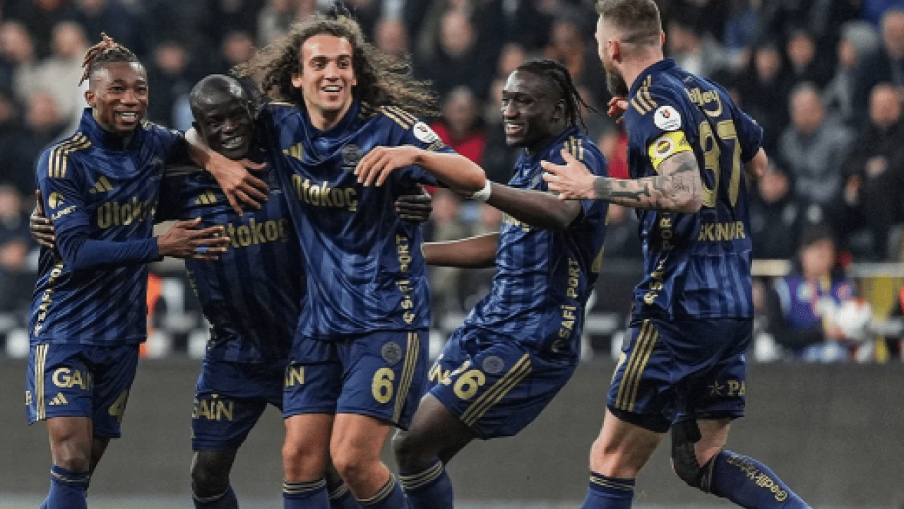 Fenerbahçe’nin 3 yıldızı Avrupa’nın gözdesi oldu