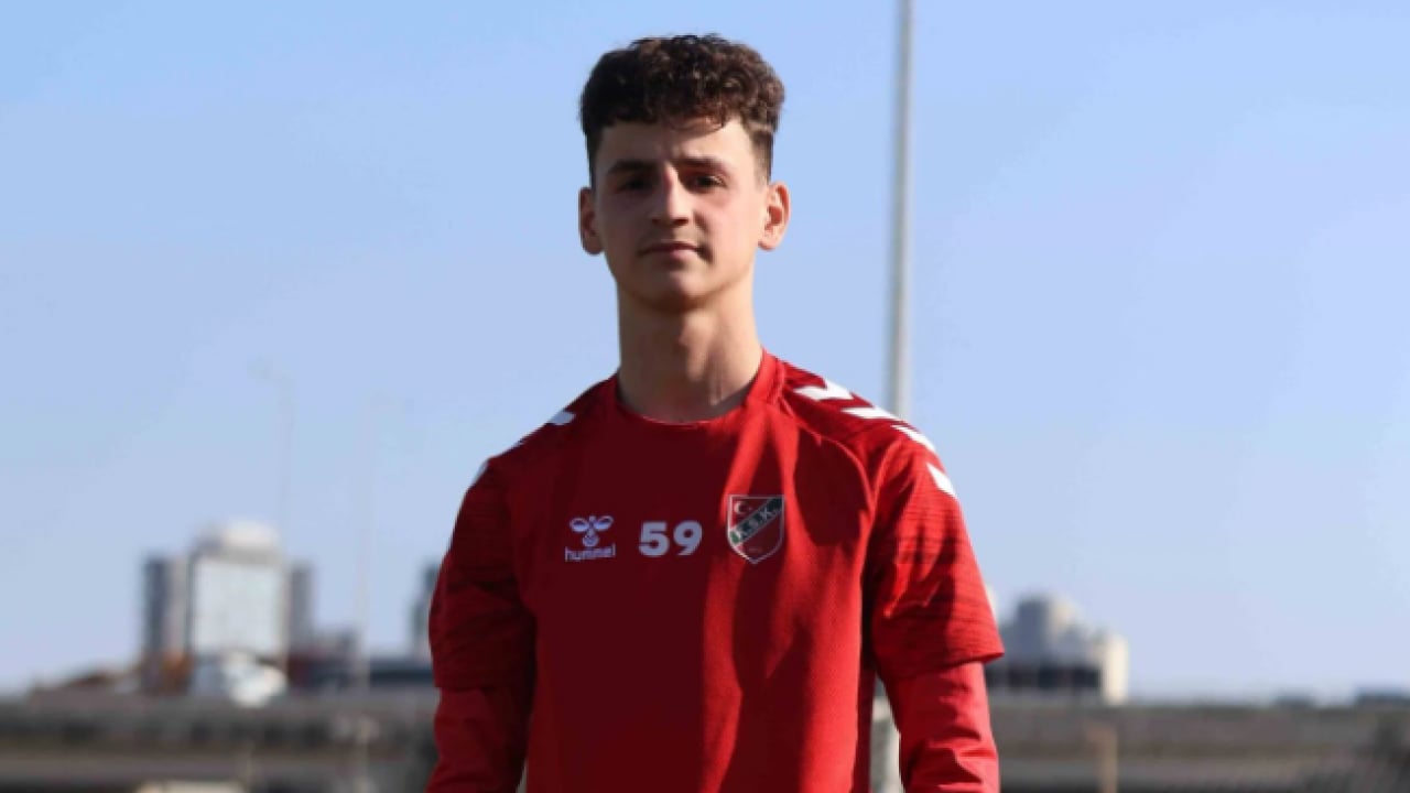 Foto - Fenerbahçe’nin yeni ‘wonderkid’i konuştu! ‘Forma yarışına girmek istiyorum'