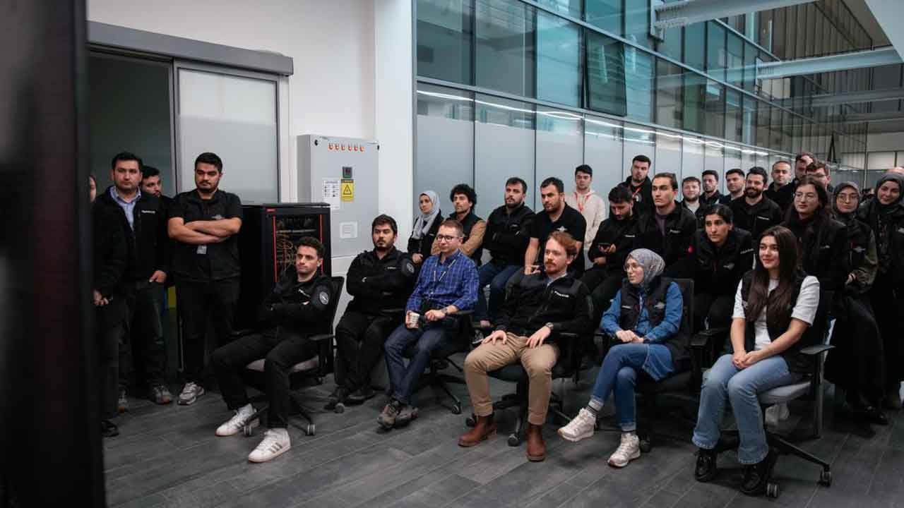 Foto - Fergani'nin beşinci uydusu uzayda!