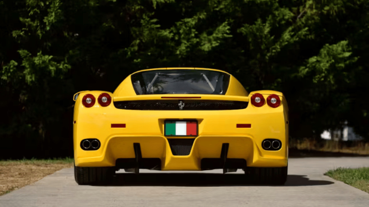 Foto - Ferrari Enzo rekor fiyata satıldı! Rakamı dudak uçuklattı!