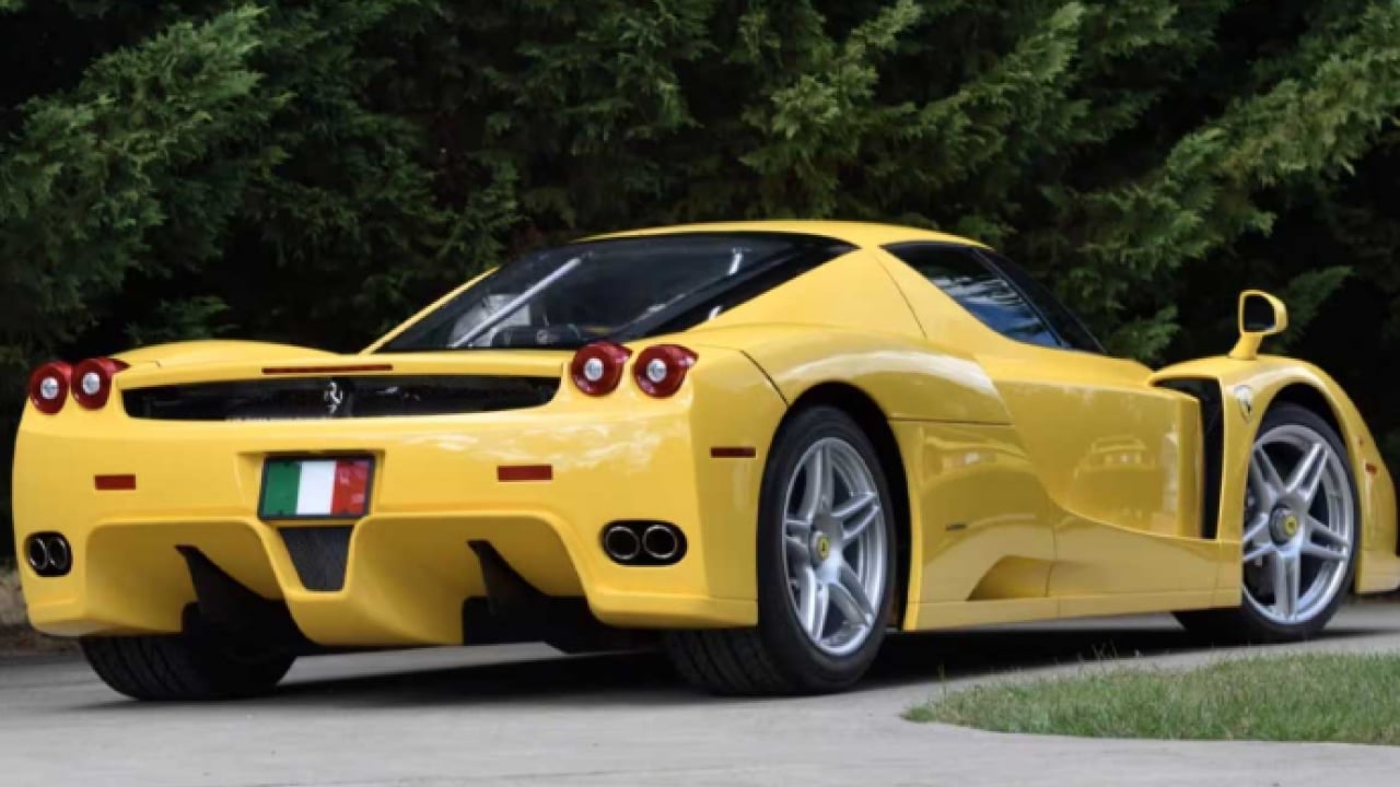 Foto - Ferrari Enzo rekor fiyata satıldı! Rakamı dudak uçuklattı!
