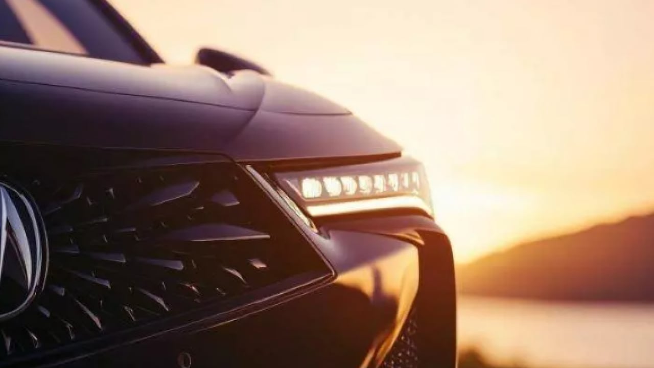 Foto - Ferrari yanında kağnı gibi kaldı: Dünyanın en hızlı arabası belli oldu!