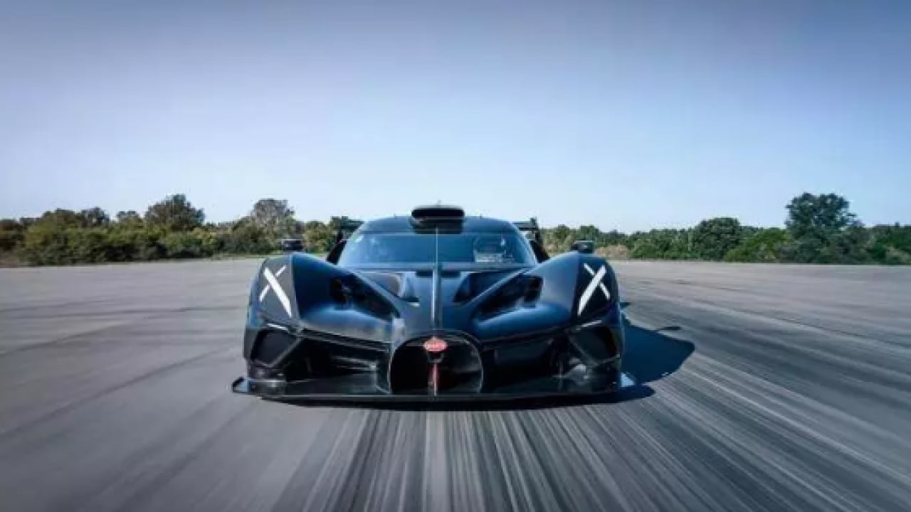 Foto - Ferrari yanında kağnı gibi kaldı: Dünyanın en hızlı arabası belli oldu!