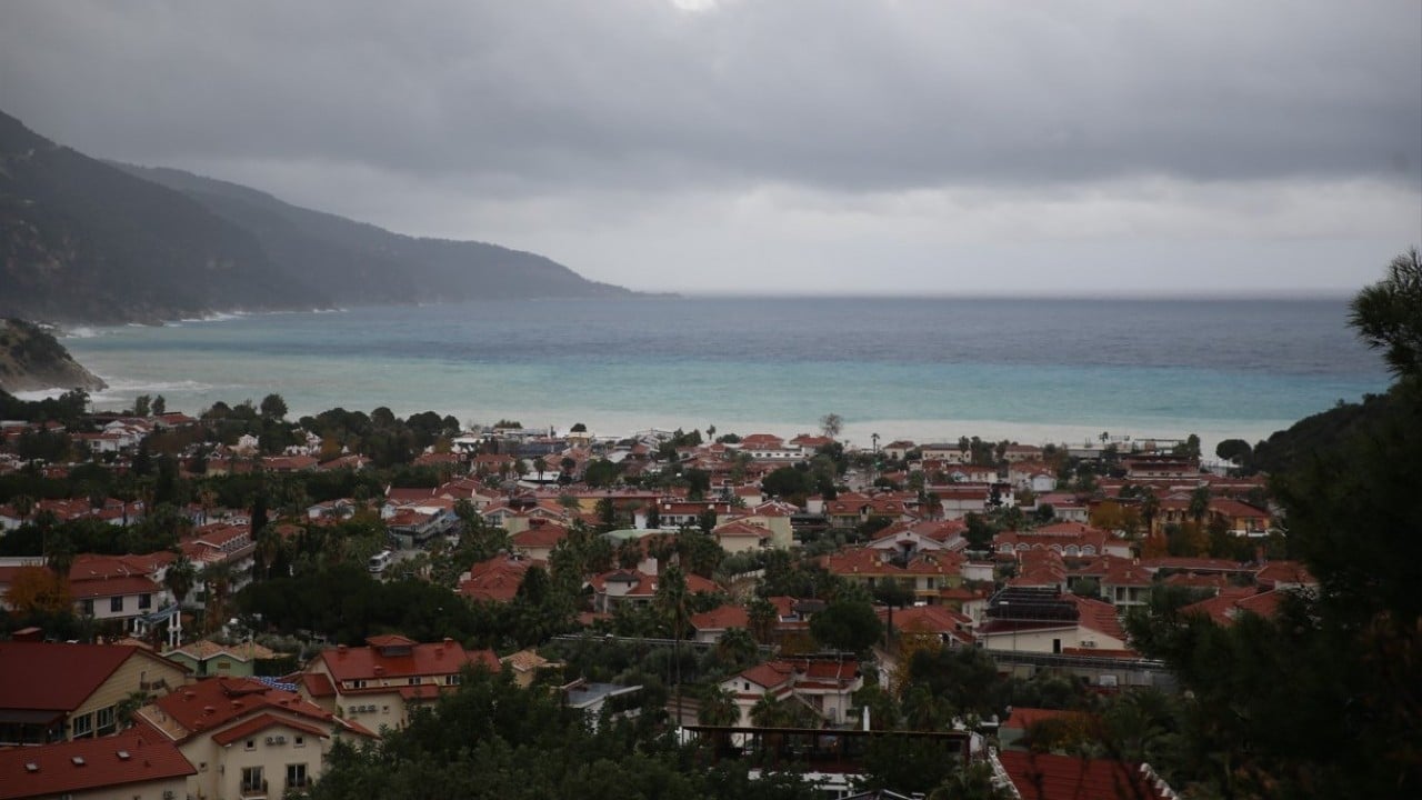 Fethiye’de denizin rengini gören dönüp bir daha baktı