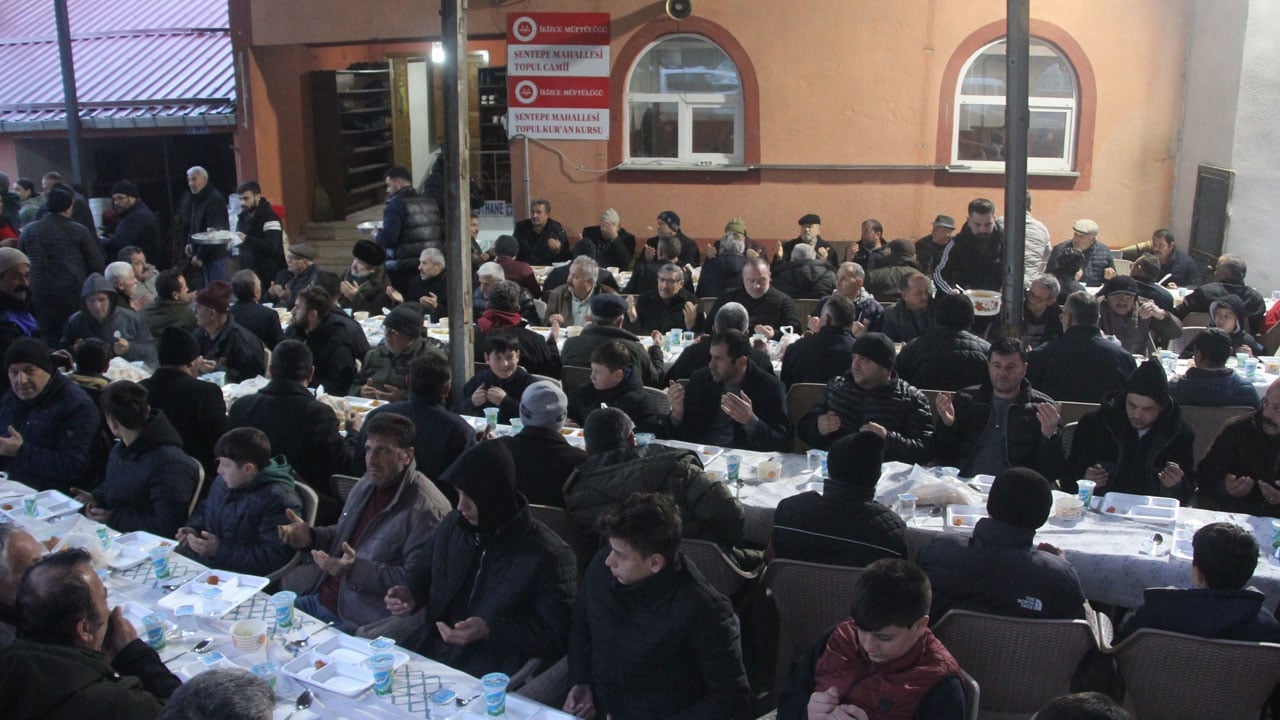 Foto - Fıkra değil gerçek! Bir adım atıp bir dakika önce oruç açıyorlar