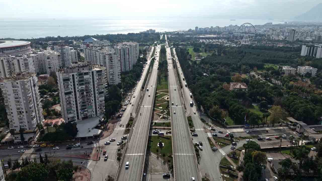 Foto - Fıkra gibi olay: Yıllardır kullanılan işlek caddeler bakın ne çıktı