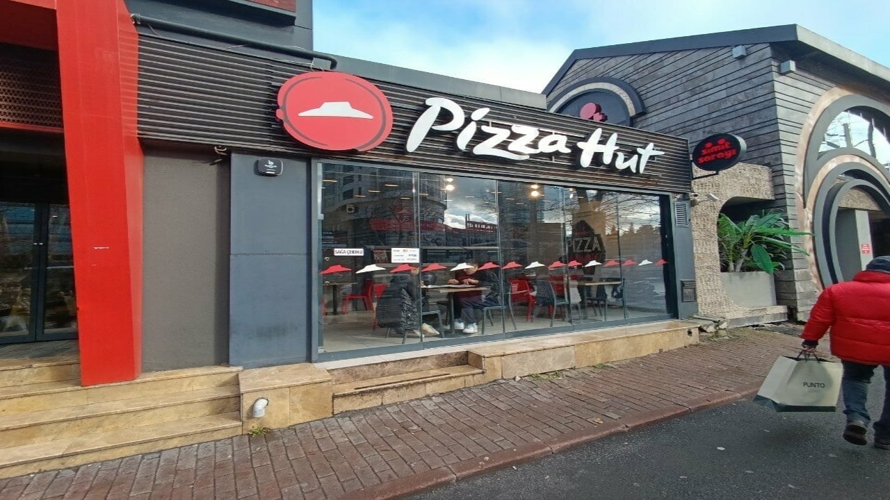 Foto - Filistin meselesi sebebiyle boykot edilen dev pizza zinciri satılıyor! İşte yeni sahibi