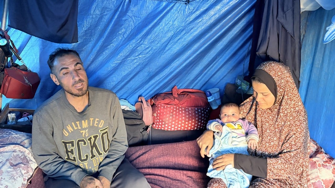 Foto - Filistinli ailenin dramı... Mezarlıkta yaşıyorlar!