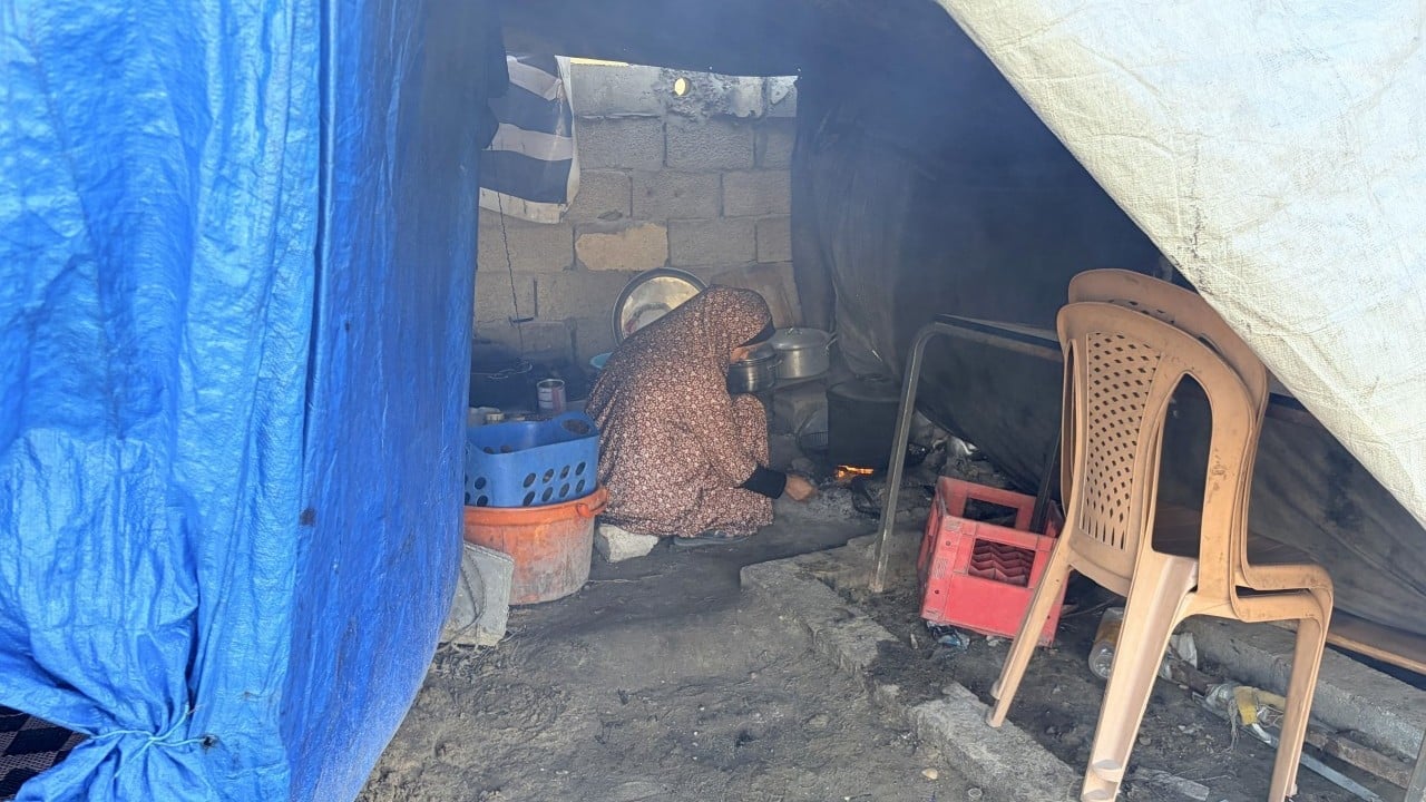 Foto - Filistinli ailenin dramı... Mezarlıkta yaşıyorlar!