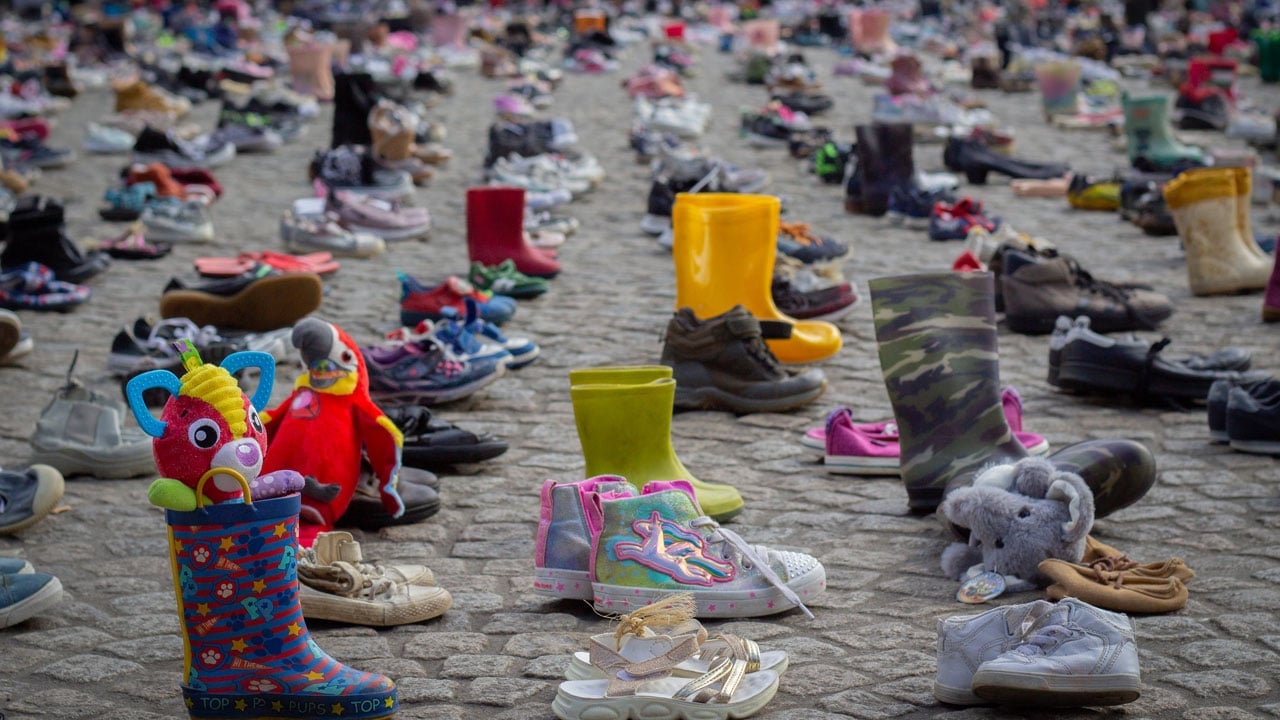 Foto - Filistinli çocuklar ve gazeteciler anıldı! Amsterdam’da Gazze için sessiz çığlık