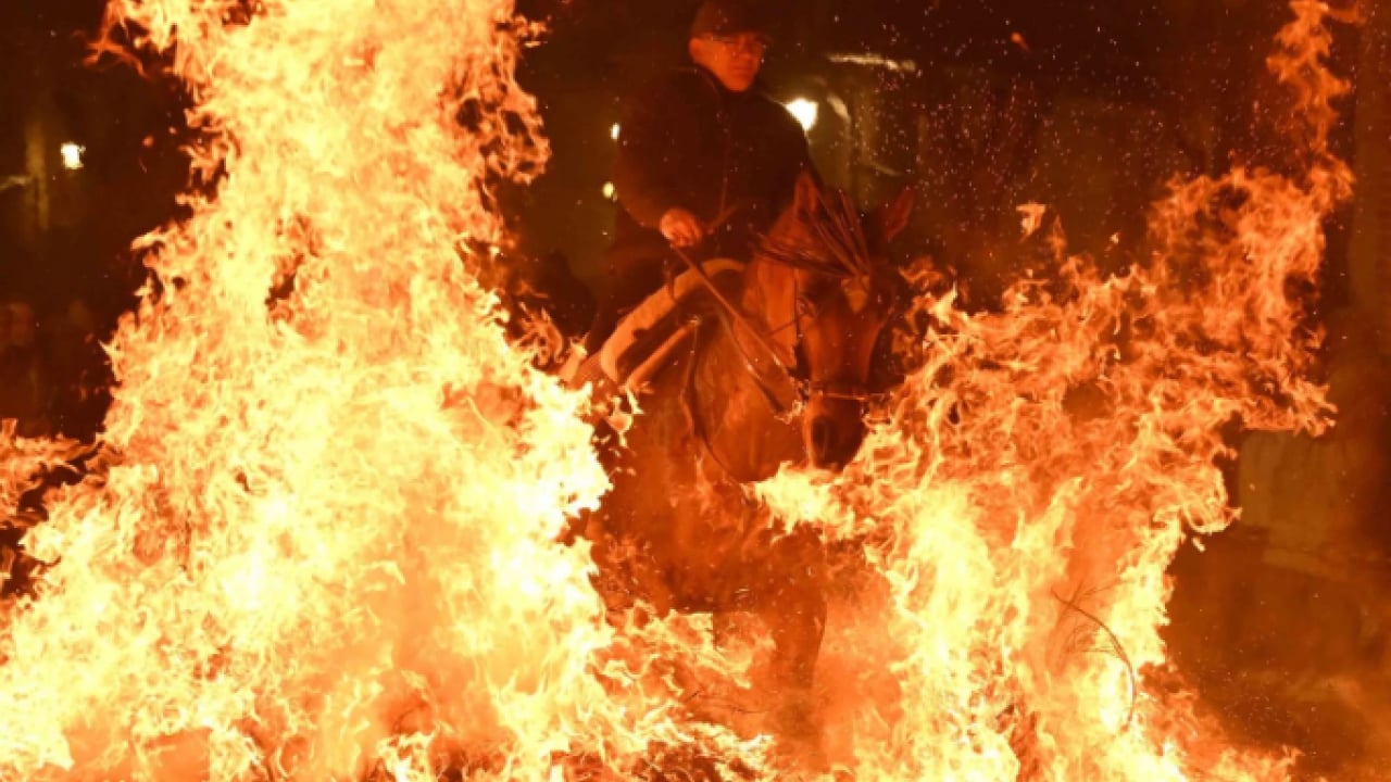 Foto - Film karesi değil gerçek! Tepki çeken gelenek tepki topladı
