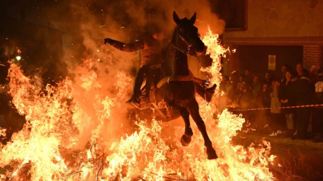 Foto - Film karesi değil gerçek! Tepki çeken gelenek tepki topladı