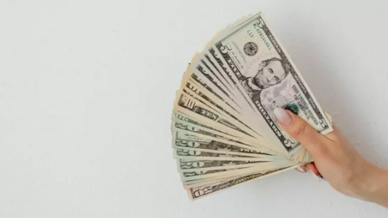 Foto - Film senaryosu gibi: 20 dolara aldıkları koltuktan servet çıktı!