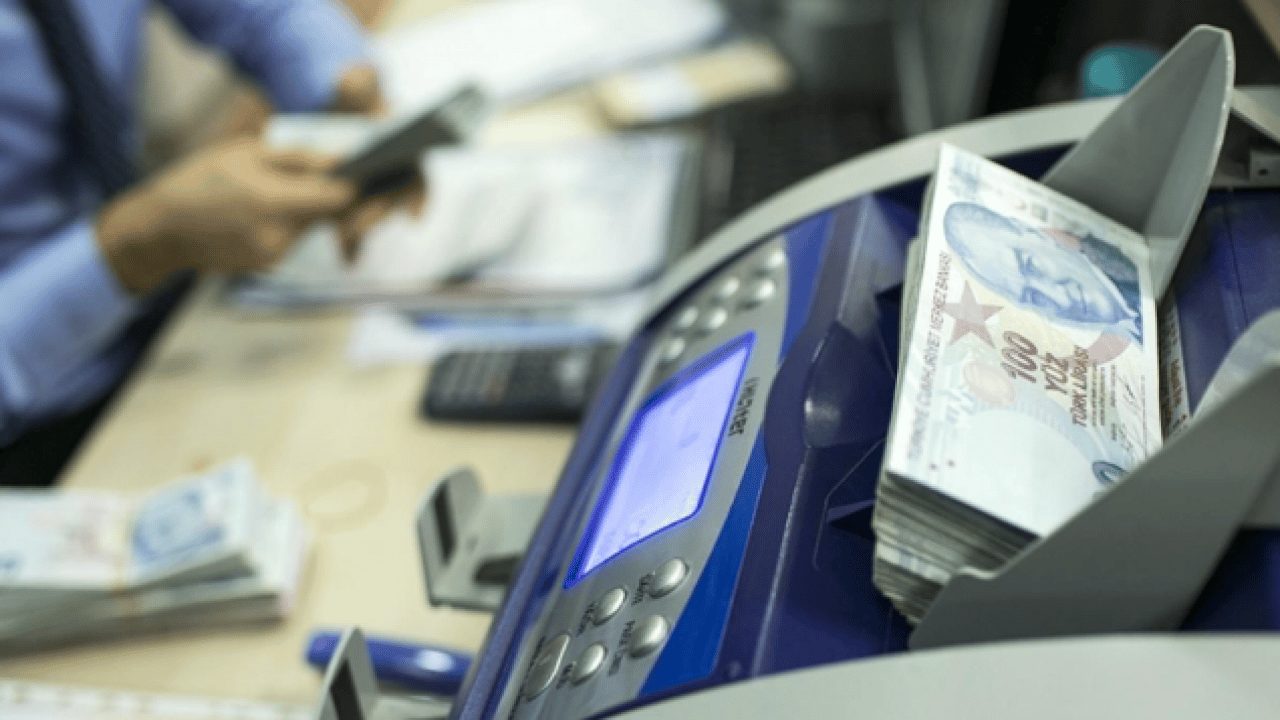 Finans dünyasında dev hareketlilik: Bankalarda mevduat yağmuru