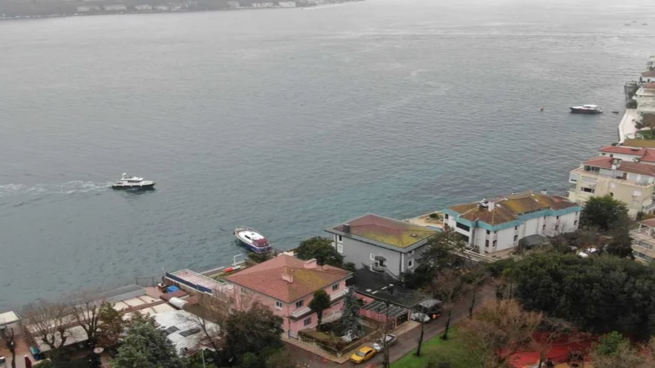 Foto - Firari işadamının barmeni tek tek ifşa etti! İşte dev yalıdaki fuhuş ve uyuşturucu partilerine katılan ünlüler