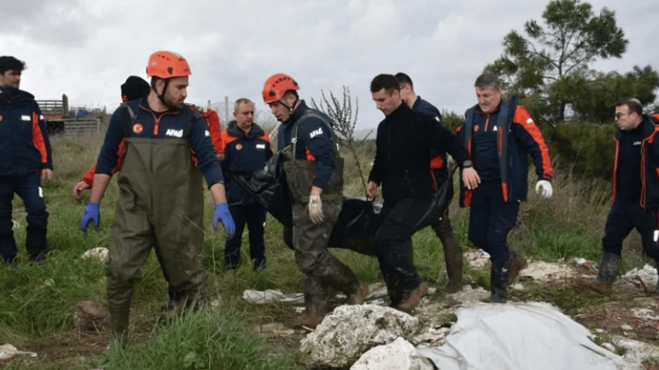 Foto - Firari sürücüden kan donduran itiraf: Biz camdan atladık, kızlar atlayamadı