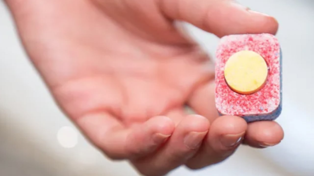 Foto - Fırın tellerindeki yıllanmış yağlara veda edin! Bu iki ürünü unutun ve mutlaka yapın!