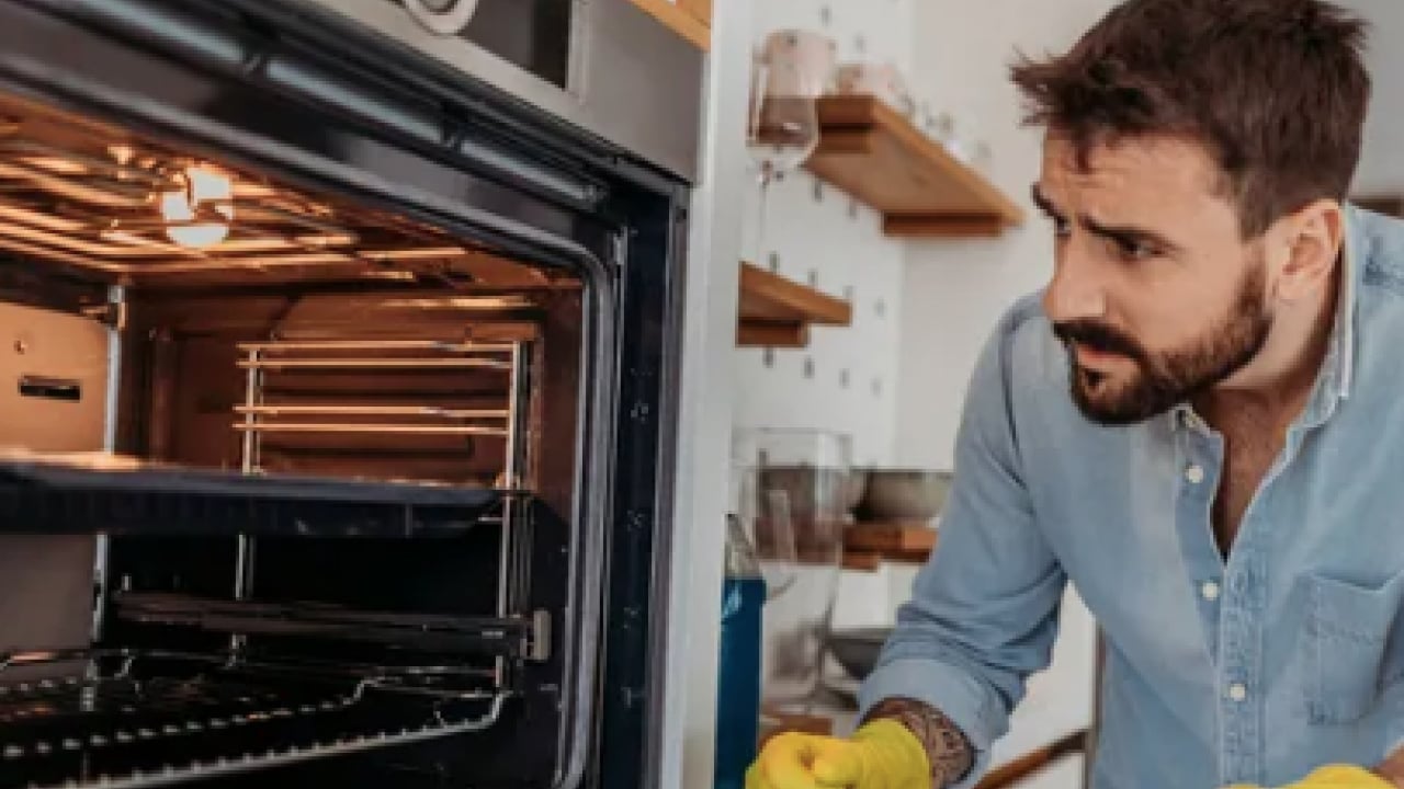 Foto - Fırın tellerindeki yıllanmış yağlara veda edin! Bu iki ürünü unutun ve mutlaka yapın!