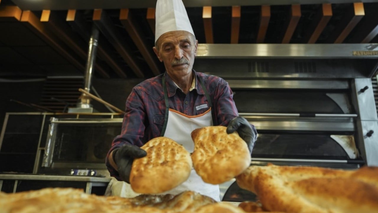Fırınlarda hazırlıklar tamamlandı! Her şey iftar sofralarının vazgeçilmez lezzeti pide için
