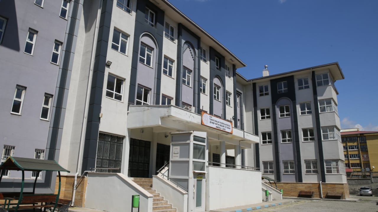 Foto - Fıstık kabukları sanat eserine dönüştü: Öğrencilerden ‘Sıfır Atık’ dersi!