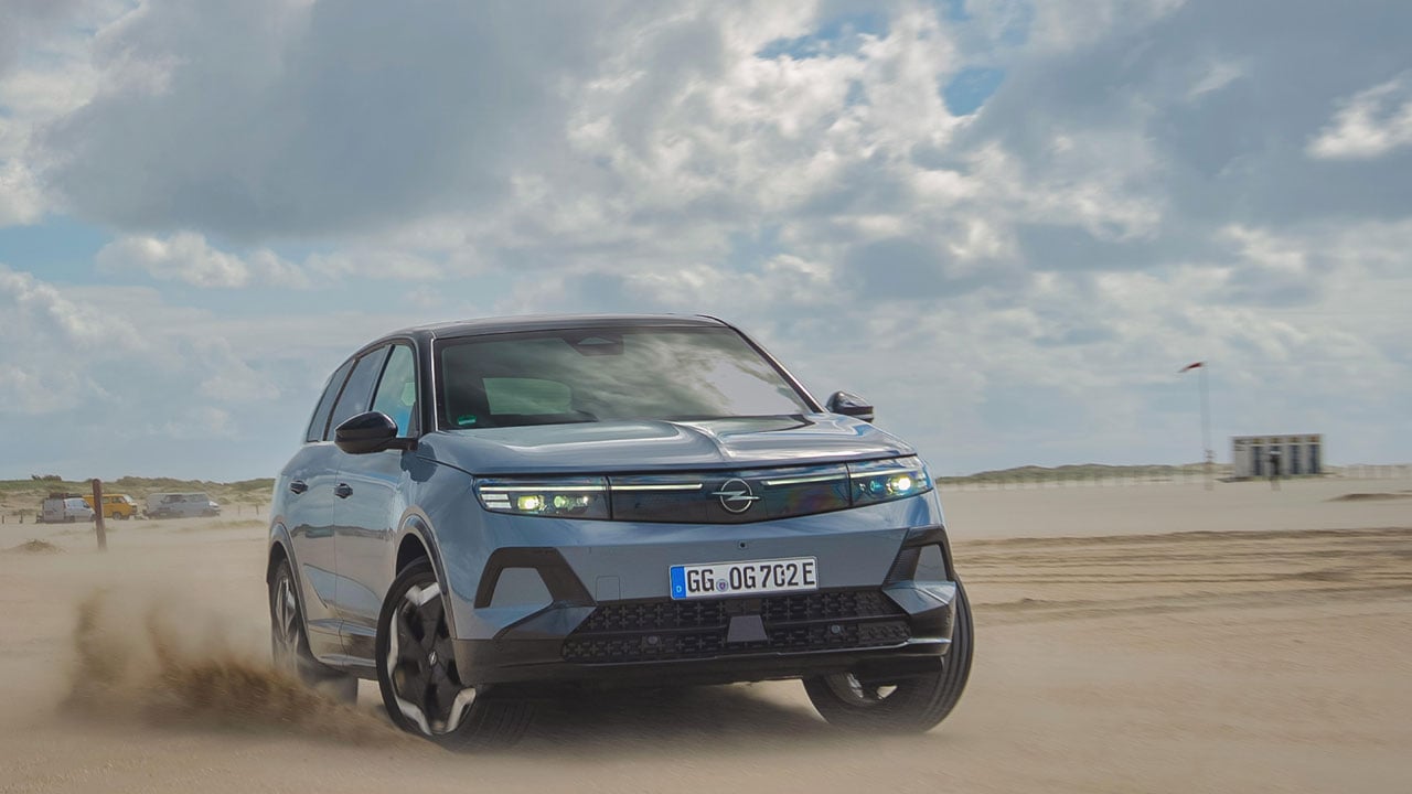Fiyatı da özellikleri kadar dikkat çekti! Opel’in yeni elektrikli 4x4’ü Türkiye’de