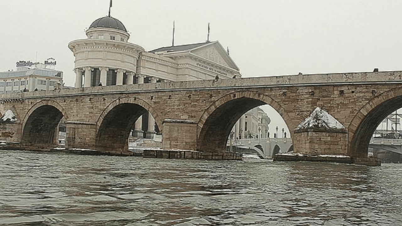 Foto - Flaş gelişme... Esenler Belediyesi Üsküp'teki Taş Köprü'yü aydınlatacak!