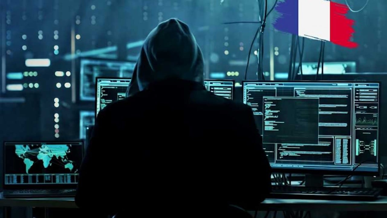 Foto - Fransa şokta! Bakanlığın 243 bin personelin verileri sızdırıldı