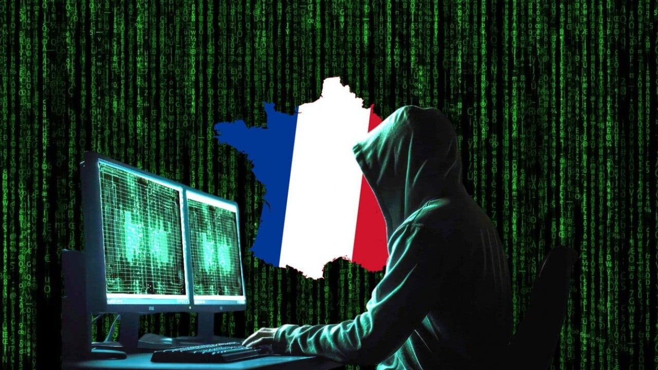 Fransa şokta! Bakanlığın 243 bin personelin verileri sızdırıldı