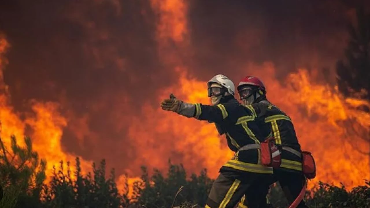 Foto - Fransa ve İspanya alevlere teslim: 100 binden fazla kişi tahliye edildi