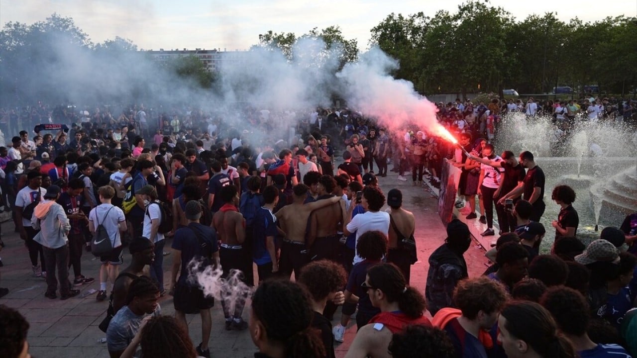 Foto - Fransa’da olaylı gece! 426 kişi gözaltına alındı