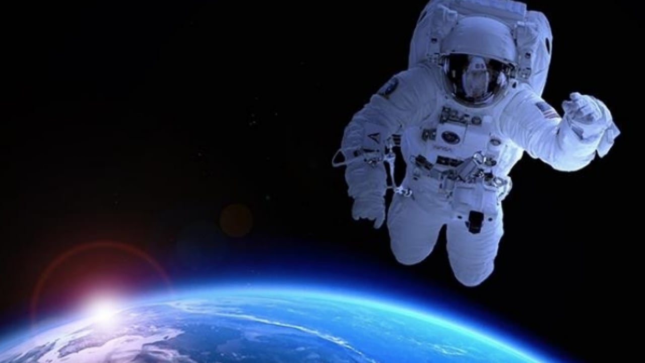 Foto - Fransız giyim markasından bir ilk, yeni üretim! 'Astronotlar'a uzay giysisi tasarladı! Büyük yatırım: Başladı