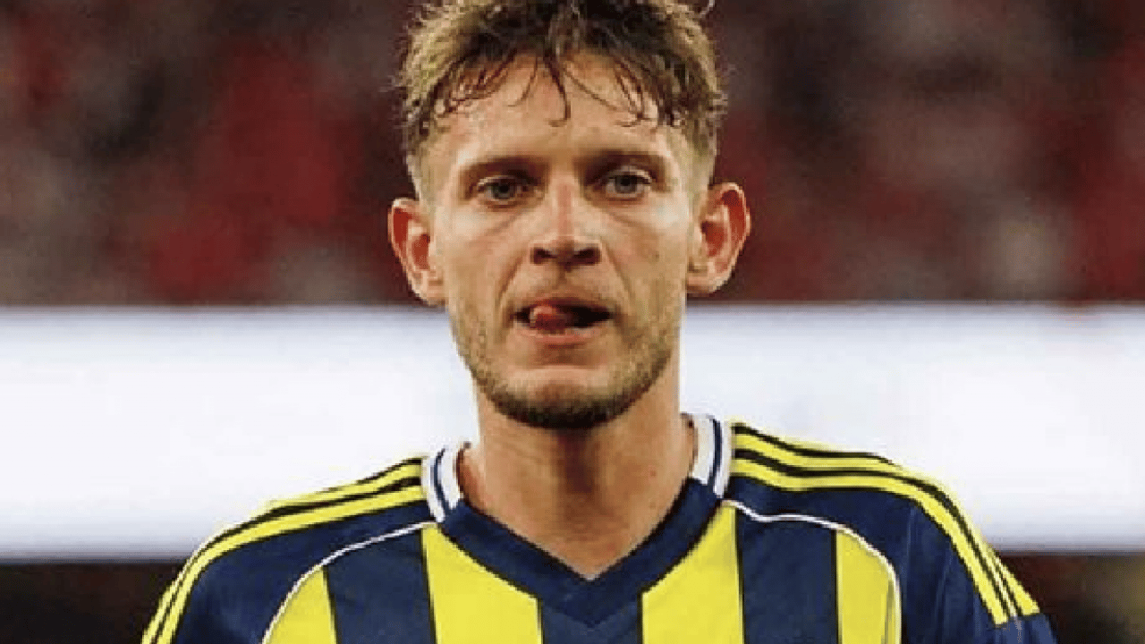 Fransızlara bak sen! Fenerbahçe'de taraftarla arası bozuk olan isme kancayı attılar... Haydi bakalım!