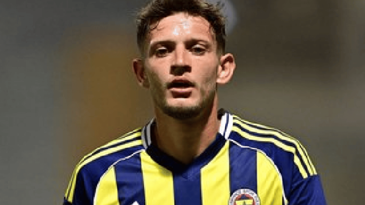 Foto - Fransızlara bak sen! Fenerbahçe'de taraftarla arası bozuk olan isme kancayı attılar... Haydi bakalım!